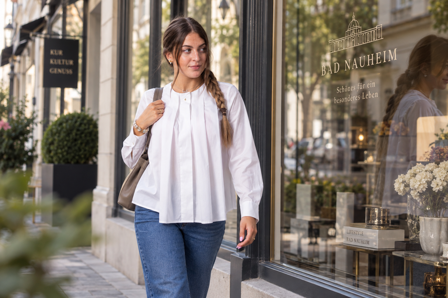 Bad Nauheim Streetstyle - Kastige Langarm-Bluse mit Kellerfalten und Goldknopf