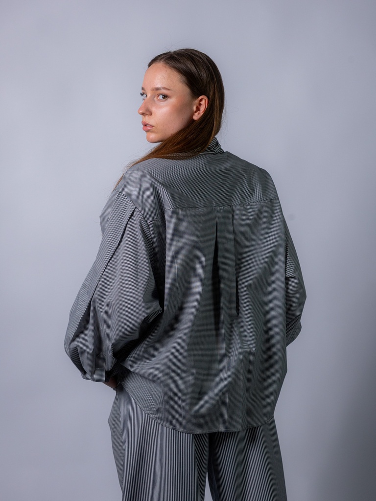 DC5241_KA_Back