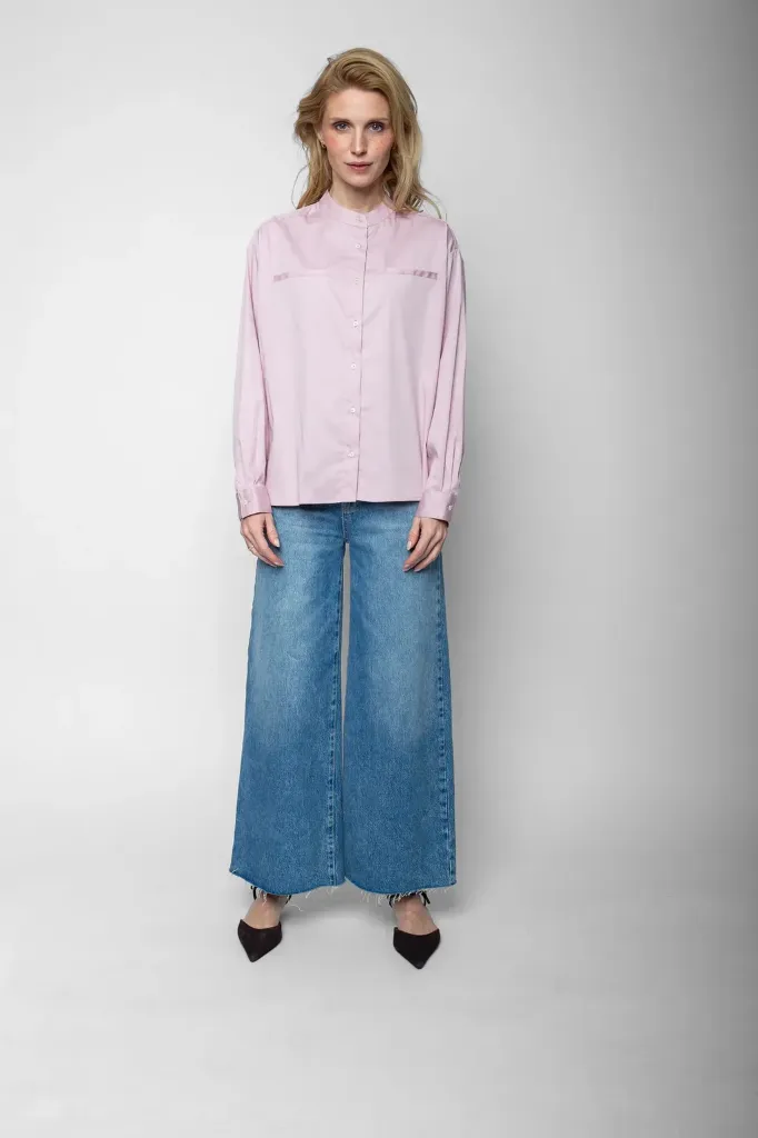 Boxy Hemdbluse mit kleinem Stehkragen