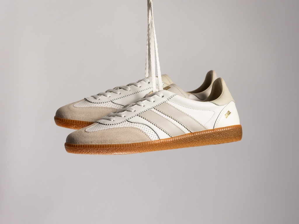 [Baspul_WS-36] Sneaker, assymetrie (Weiss, 36)