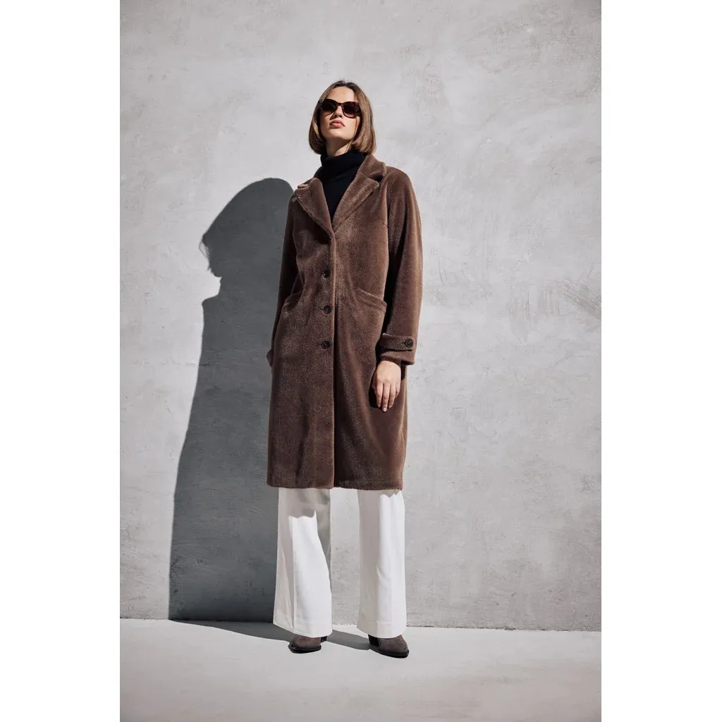 Originalprodukt - Eleganter Fake-Fur-Mantel mit Reverskragen